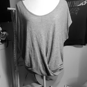 Old Navy gray top